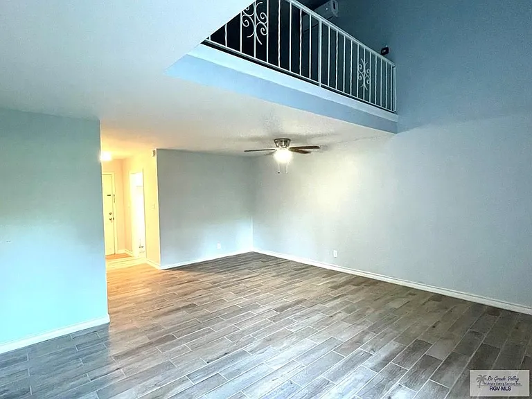 806-2 Continental Cir — Photo 9