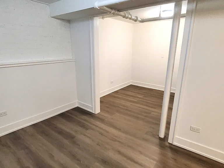 2226 W Argyle St #G — Photo 14