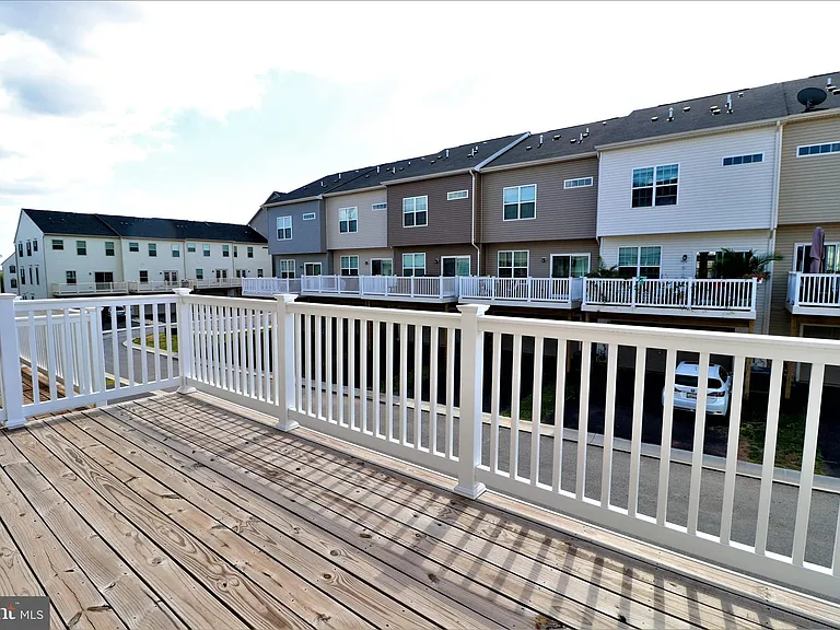 6303 Posey St — Photo 31