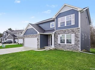 7294 River Rock Dr, Davison, MI