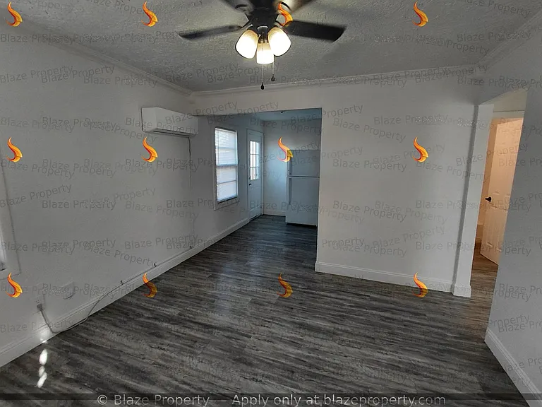 1220 N Nelson St — Photo 3