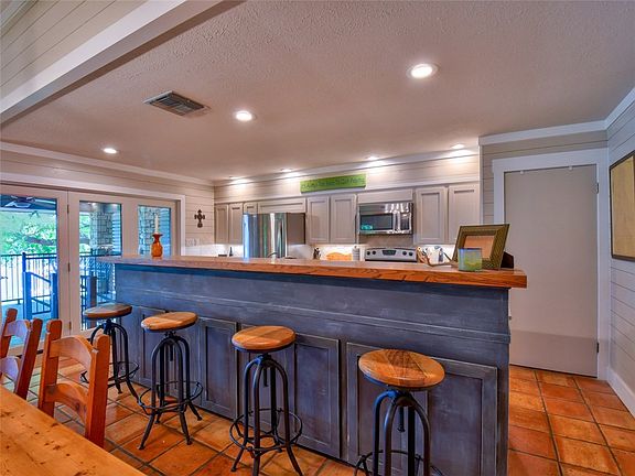 5th image of 2902 Packsaddle Dr
