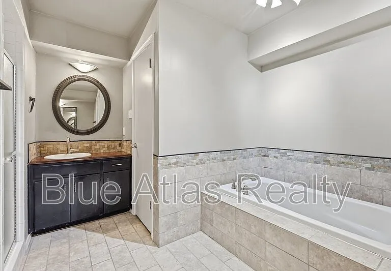 4856 Starcrest Ct — Photo 15