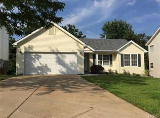 728 Spring Crest Ct, Fenton, MO 63026