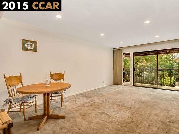 4th image of 1600 Carmel Dr APT 25