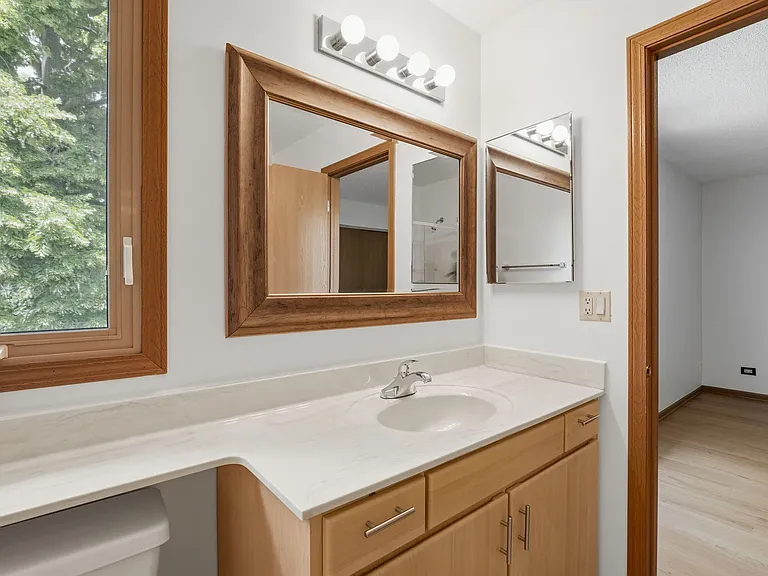 341 Redwing Dr — Photo 16