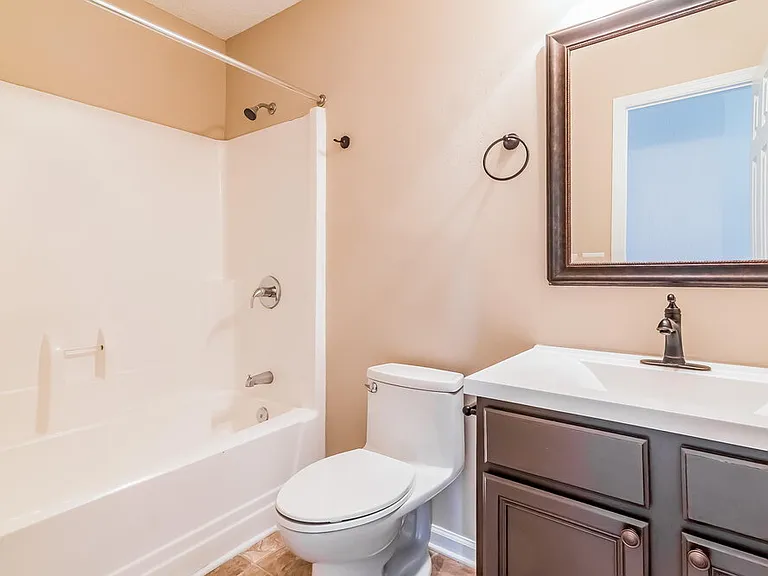 2204 Joann Dr — Photo 13