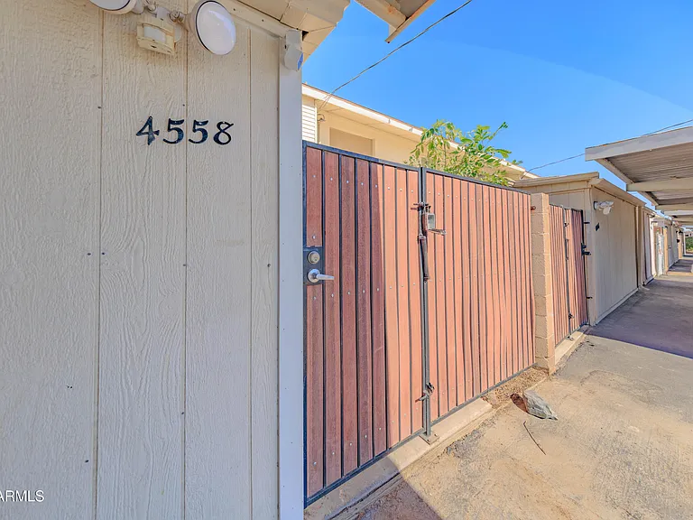 4558 N 15th Ave — Photo 47