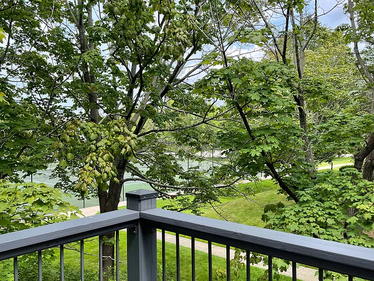 793 Johnston Park Ave E — Photo 18