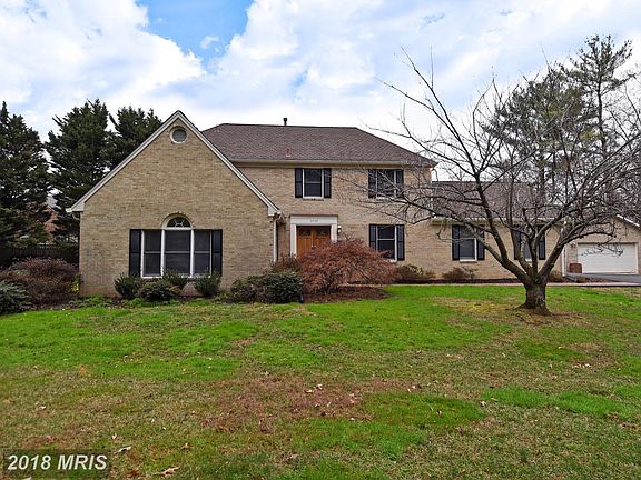 2nd image of 3400 Malbrook Dr