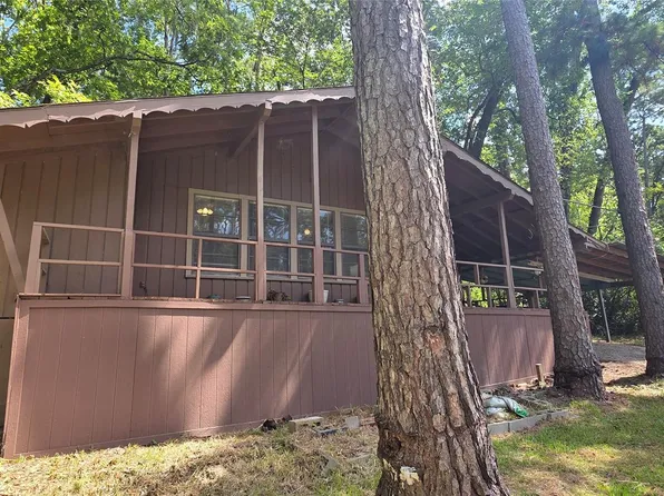 131 Cove Dr, Pointblank, TX 77364