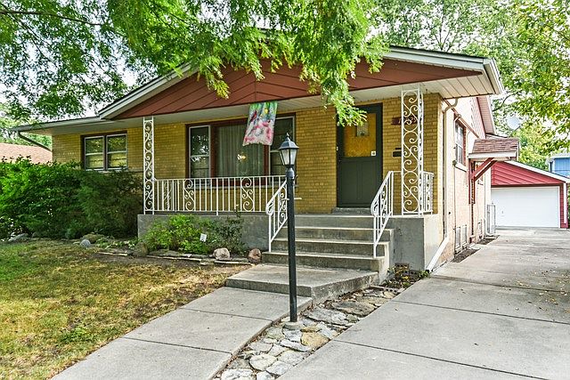 1st image of 10029 S Minnick Ave
