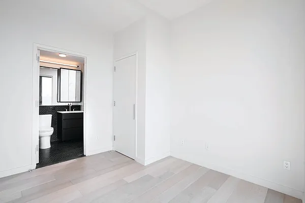 Rented by Cyberapts Management | media 12