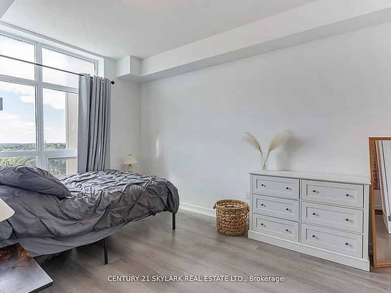 460 Dundas St E #701 — Photo 18