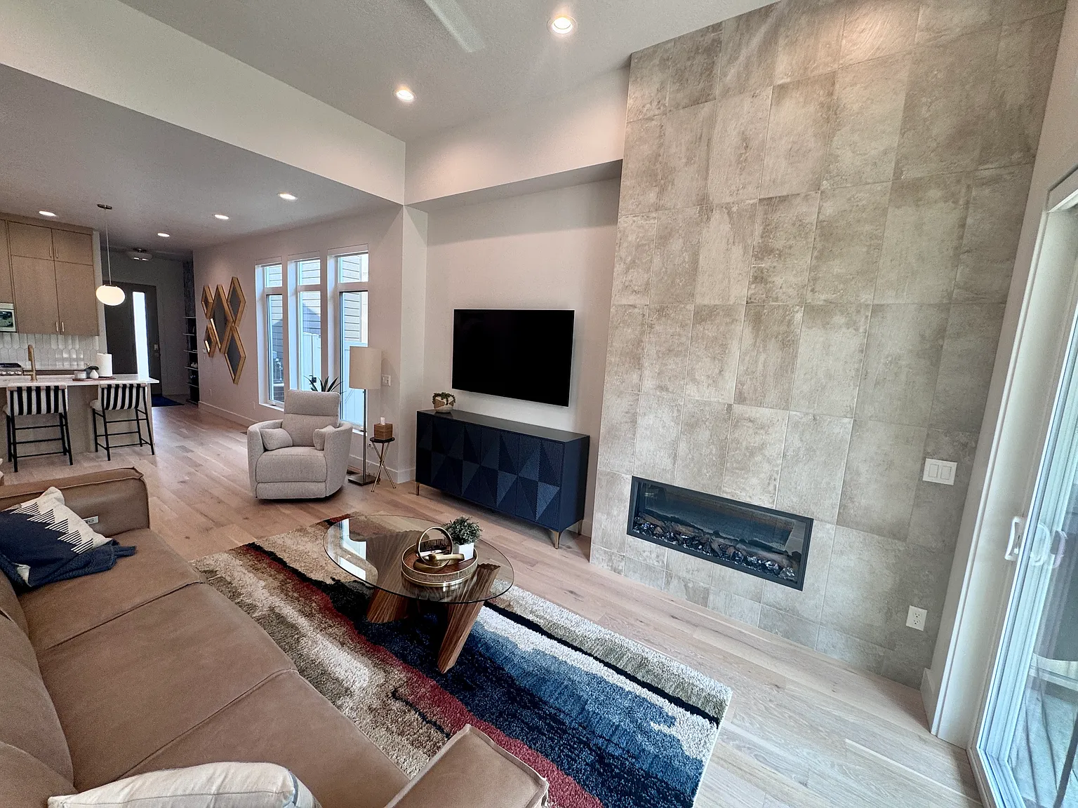 2 bed, 1470 sqft, $2,800 — Photo 2