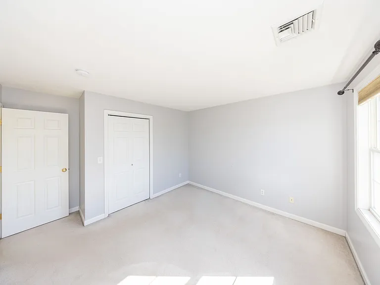 469 Walnut St — Photo 17