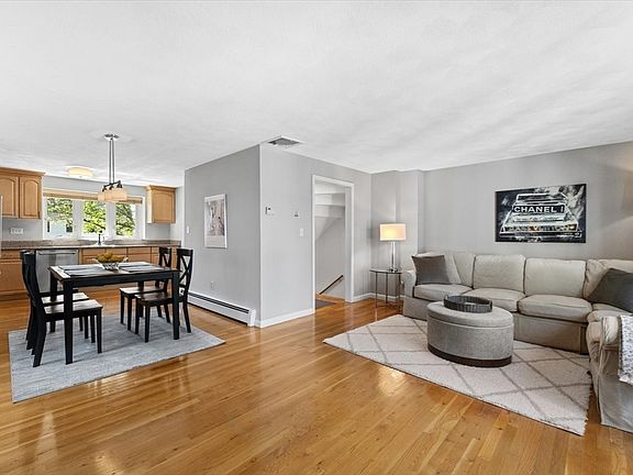 3rd image of 174 Adams St APT 6