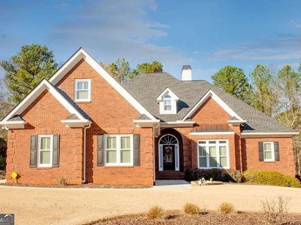 150 Highlands Forest Ln, Oxford, GA 30054