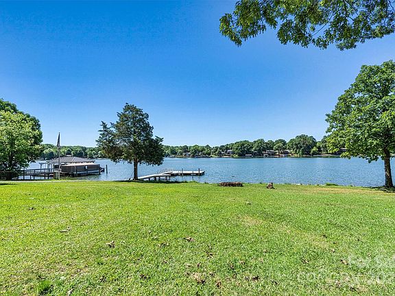 3rd image of 139 Elysian Dr