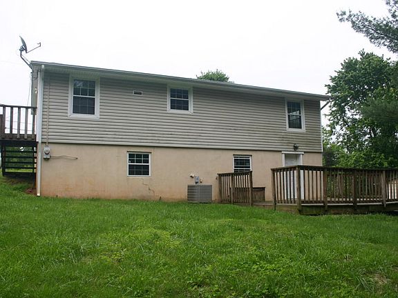 2nd image of 119 Irene Dr