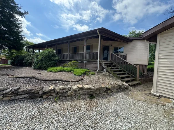 409 N Main St, Payson, IL 62360