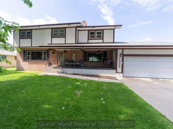 1020 E Phoenix Ave, Grand Island, NE 68801