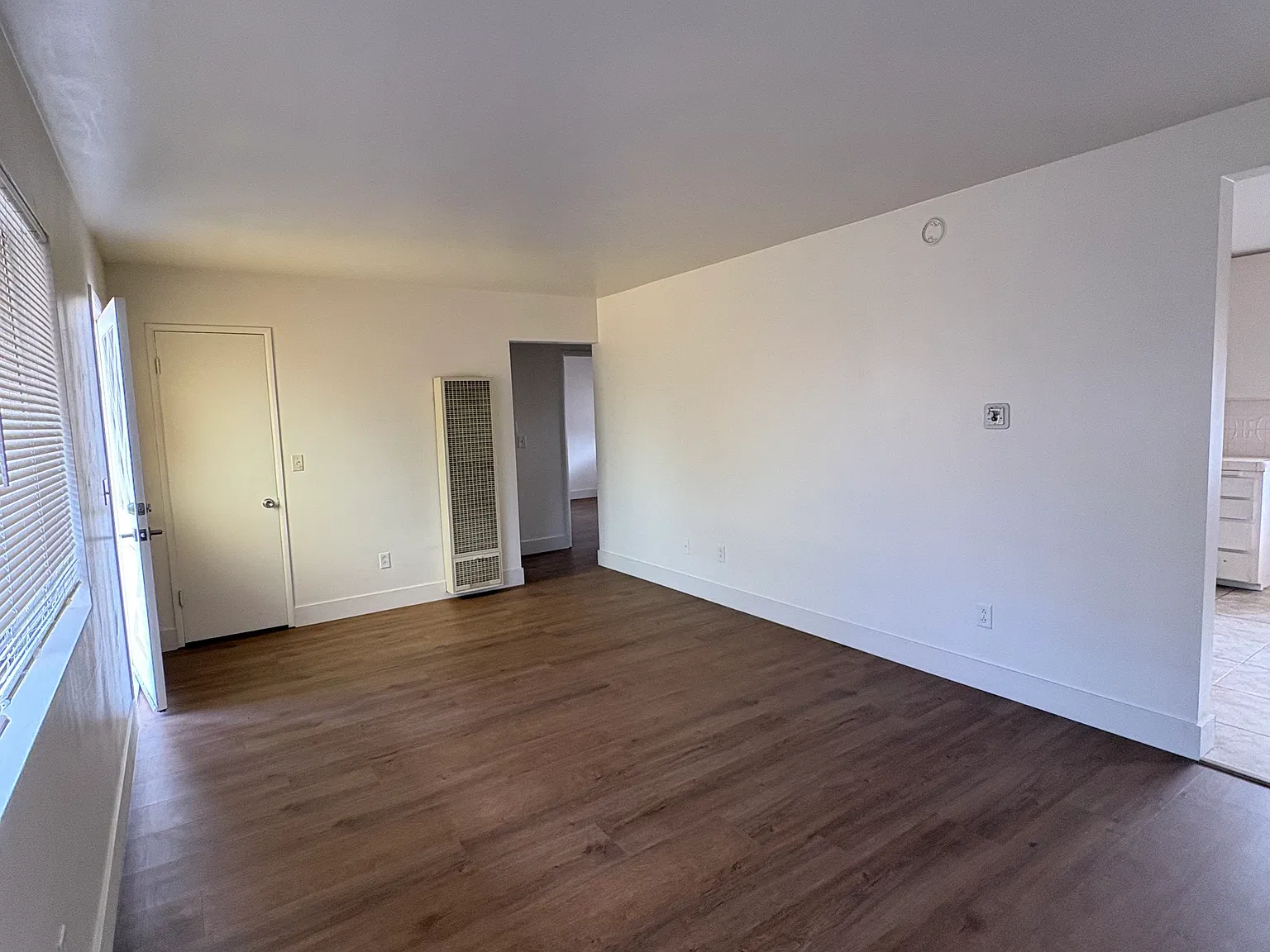 2 bed, 816 sqft, $1,600 — Photo 4