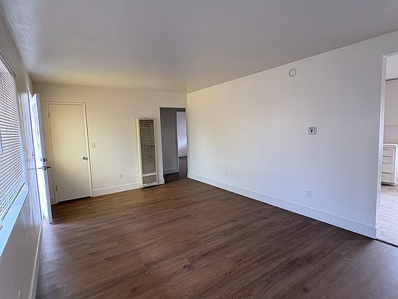 4th image of 15953 Orange St
