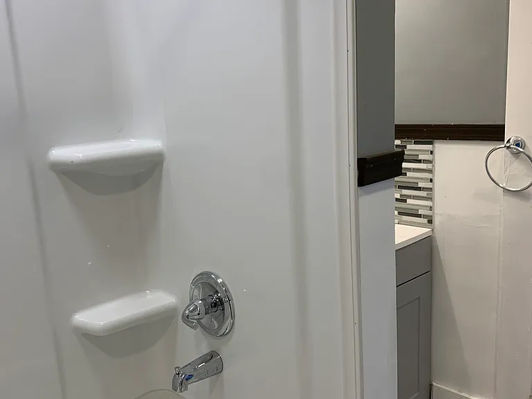 23 Hakes Ave #201 — Photo 15