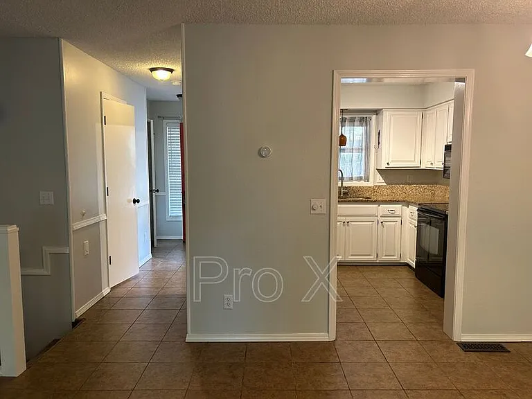 6 William Ln — Photo 5