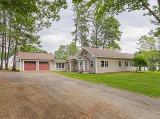 122 Stewart Ave, Farmington, ME 04938
