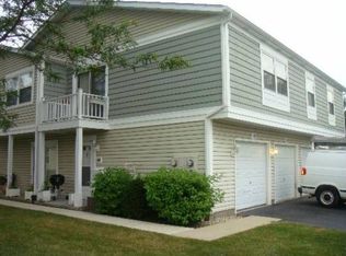 1308 Fall Ct, Wheeling, IL 60090