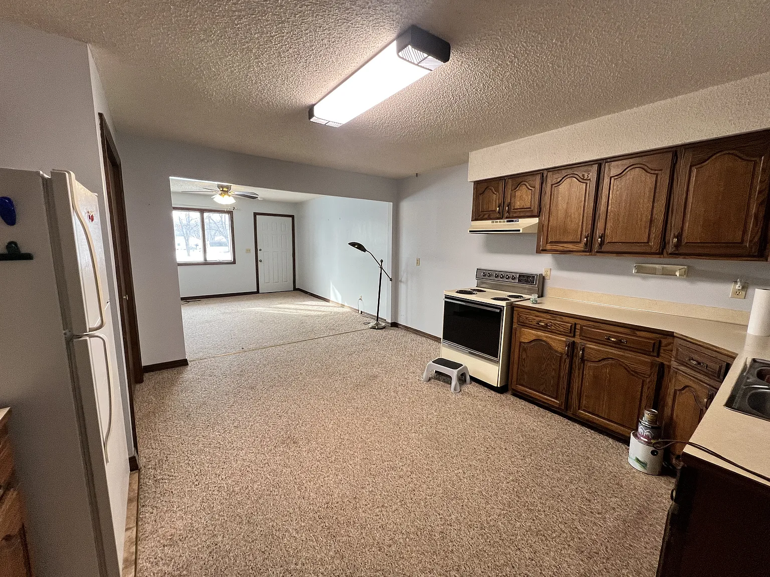 202 N Elm St — Photo 4