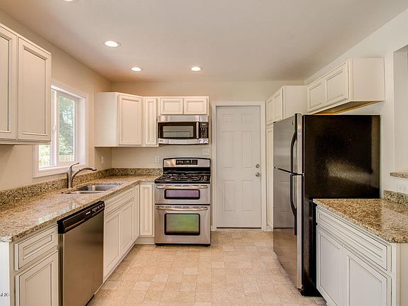 2nd image of 297 Pinetree Ln