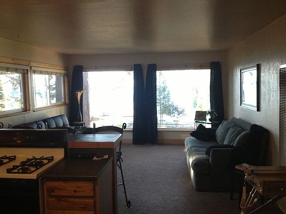 3rd image of 827 Lakeview Ave