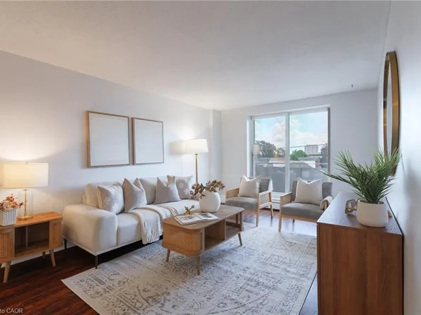 893 Concession St #202, Hamilton, ON L8V 1E7