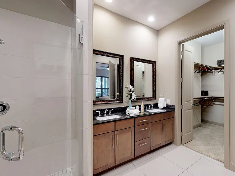 Tuscany Walk Apartments — Photo 27