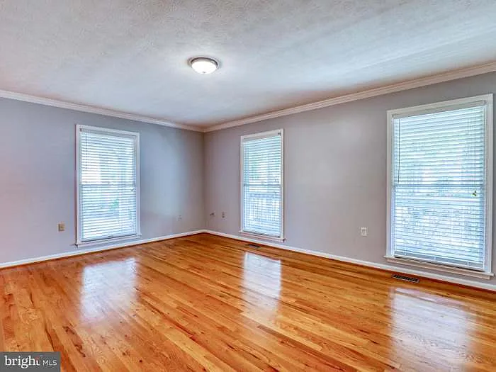108 Moss Ct #1 — Photo 3