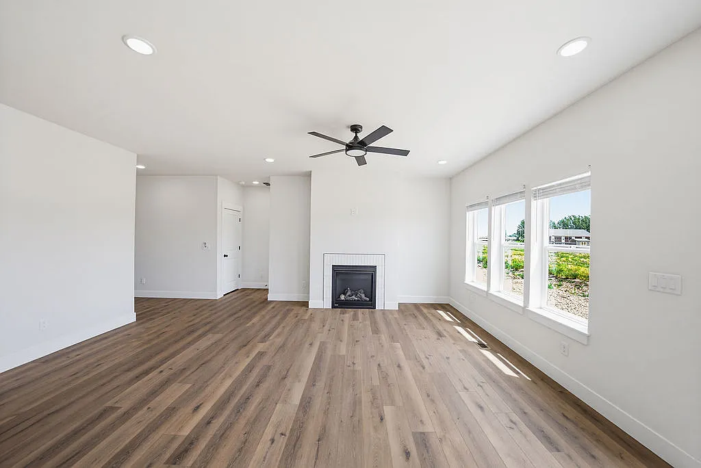 5 bed, 2810 sqft, $2,750 — Photo 4