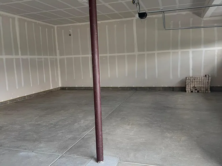 1108 Marston Ln — Photo 10