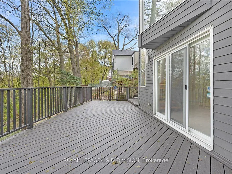 73 Astley Ave — Photo 33