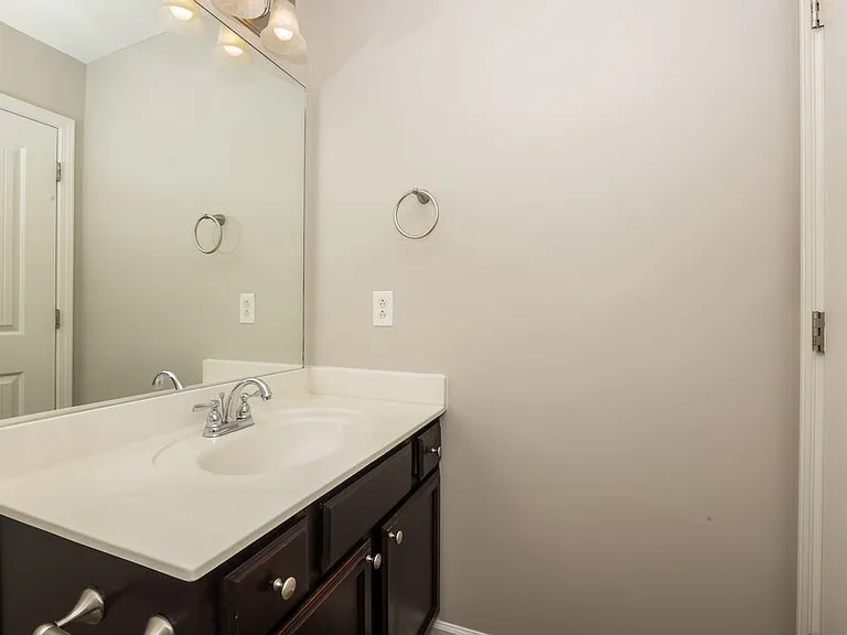 1916 Warmingfield Dr — Photo 16