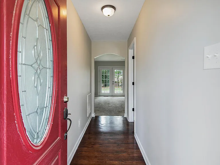 7558 Jennings Ln — Photo 3