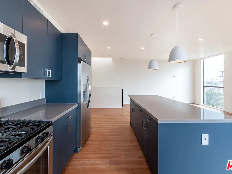 747 Lillian Way #8 — Photo 10