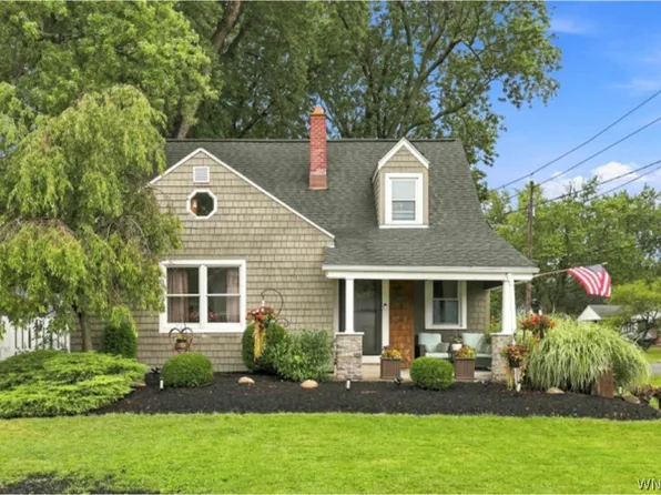 4423 Stratford Ter, Hamburg, NY 14075