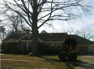 216 5th St SE, Aliceville, AL 35442