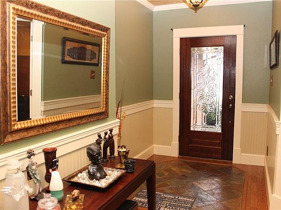 4th image of 3309 Saint James Pl