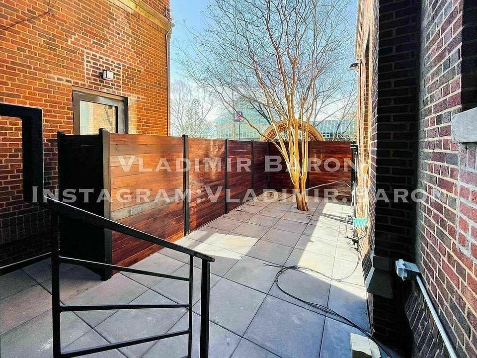 1st image of 921 Washington Ave #639