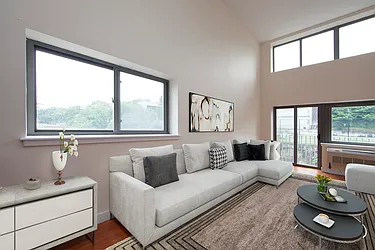 Rented by R New York