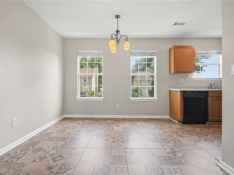 5949 Idlewood Pl — Photo 8